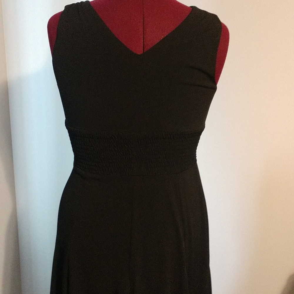 Dress - Picture 7 of 9
